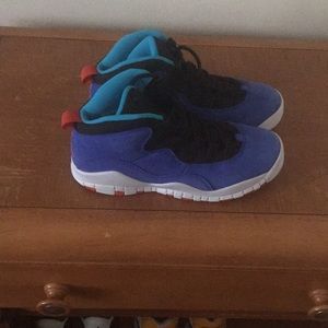 Brandnew no box size 7 130 to 150 or bestoffer ! Suede/ leather authentic retros